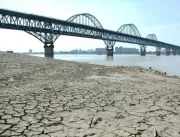 Como a seca histórica de um rio na China pode afet