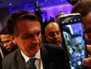 Bolsonaro nega ofensa após ter ofendido jornalista