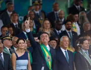 Bolsonaro esquece ataques ao sistema eleitoral e t