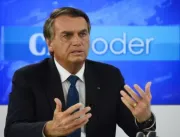 Bolsonaro sobre candidatura de Ibaneis à reeleição: Está concorrendo sozinho