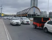 Grupo de taxistas faz carreata em avenidas de Salv