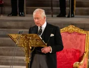 Britânicos apoiam novo rei Charles, desde que ele 