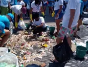 Ação remove mais de 400 kg de resíduos da praia da