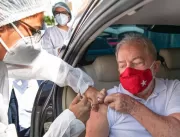 Lula toma primeira dose da vacina contra a covid-1