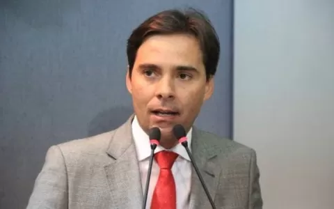 Prefeitura de Maceió multa Kelmann Vieira por prot