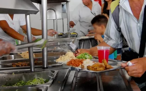 Campanha “Restaurante Gratuito Fome Nunca Mais” e 