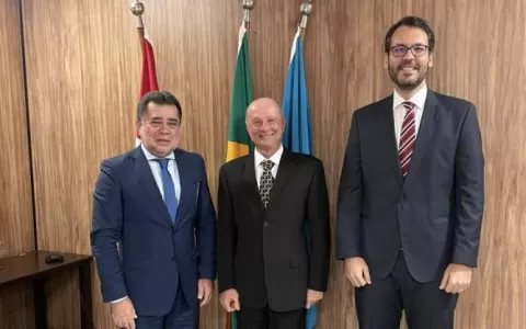 Presidente do TCE/AL recebe Lean Araújo e Ricardo 