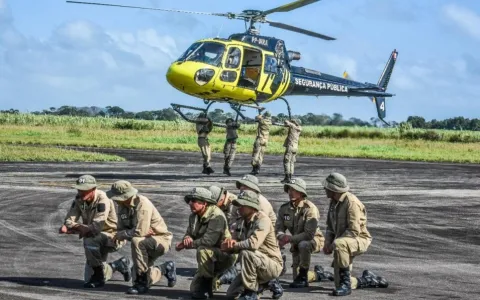 Comando de Aviação de Alagoas realiza primeira cor