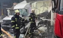 Novo bombardeio na Ucrânia deixa um morto e nove f