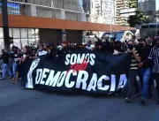 MANIFESTAÇÃO ANTI-DEMOCRÁTICA NA ARENA ITAQUERÃO