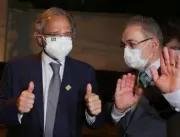 No pior momento da pandemia, Bolsonaro busca se al