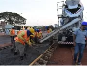 ​GDF testa pista de concreto e obra da Hélio Prate