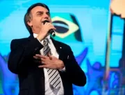 Bolsonaro publica vídeo com sobrevoos a locais ati