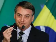 Auxílio Brasil: Bolsonaro sanciona valor mínimo pe