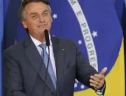 Bolsonaro fala em fatiar a Petrobras e critica aci