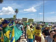 Aos gritos de Forças Armadas, salvem o Brasil, man