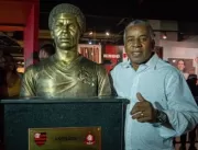 Andrade, ídolo do Flamengo, sofre infarto na Gávea