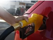 Petrobras anuncia aumento de 7,5% da gasolina para