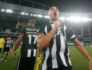 Lateral do Botafogo revela ter sido abordado para 