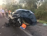 Acidente envolvendo dois carros deixa seis mortos
