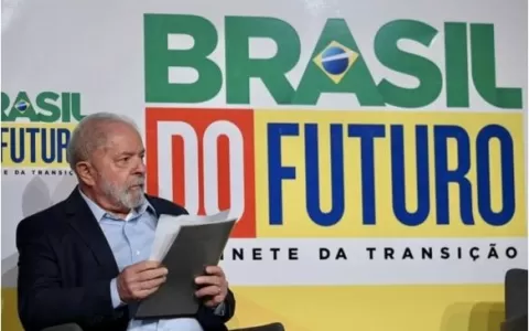 Com 37 ministérios, Lula promete apertar o cinto c