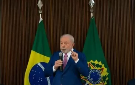 Lula promete “não deixar ministros na estrada”, ma