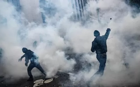 Ruas de França e Israel são tomadas por protestos 