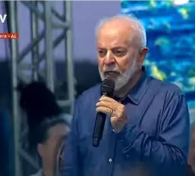 Lira é vaiado em evento em Alagoas e Lula afaga: A