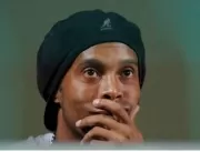 Ronaldinho e Assis estão livres para deixar prisão