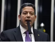 Líder do Centrão diz que Bolsonaro anunciará prorr