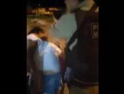 Policial dá tapa no rosto de mulher em Porto Segur