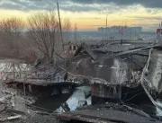 Russos se aproximam de Kiev e Ucrânia explode pont