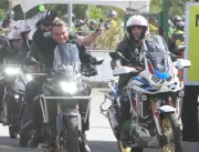 Bolsonaro participa de nova motociata em Goiânia n