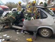 Colisão frontal com tombamento de veículo na DF-495, resulta em uma vítima em estado grave, Santa Maria - DF.