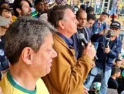 Bolsonaro ataca ministros e diz que Brasil terá li