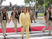 Nova presidente do Peru, Dina Boluarte pretende co