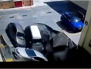 Vídeo: cratera “engole” carros em desabamento no O
