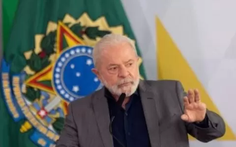 Lula sofre ameaça de deputados que até então consi