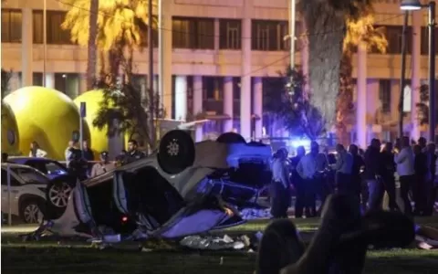 Terrorista joga carro contra turistas em Tel Aviv 