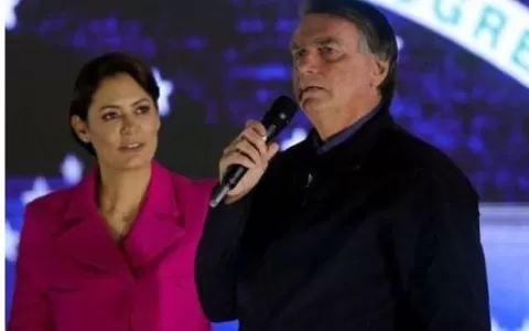 Casal Bolsonaro vai ganhar R$ 130 mil por mês a pa