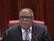 TSE multa advogado que pediu anulação de julgamento de Bolsonaro