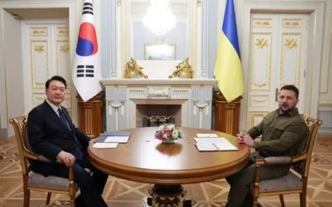 Coreia do Sul promete ampliar ajuda à Ucrânia em c