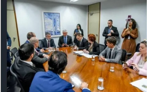 Embaixador de Israel pediu apoio à oposição contra posição branda de Lula