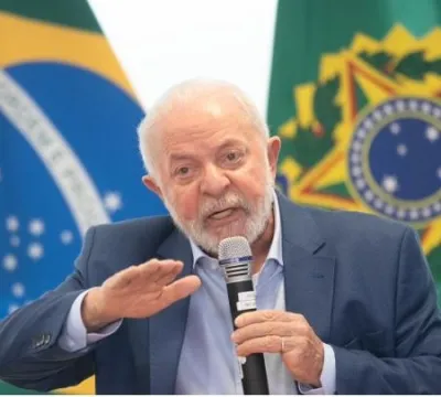 Sem citar Milei, Lula diz “não ter que gostar” do presidente argentino