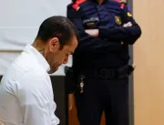 Daniel Alves é condenado a 4 anos e 6 meses de pri