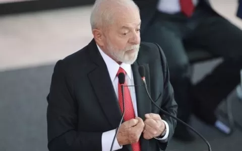 Reprovação de Lula cresce 9 pontos e marca 34% em 
