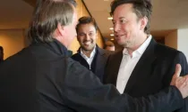 Bolsonaro cancela entrevista com Elon Musk devido 