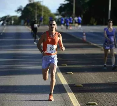 Atletas se emocionam ao vencer a Maratona Brasília
