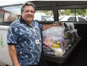 Hospital faz a doação das 10 cestas básicas para o