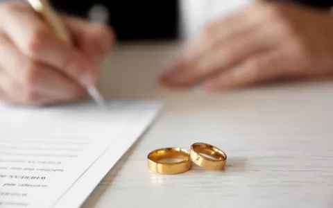 Divórcio por traição: especialista explica a possi